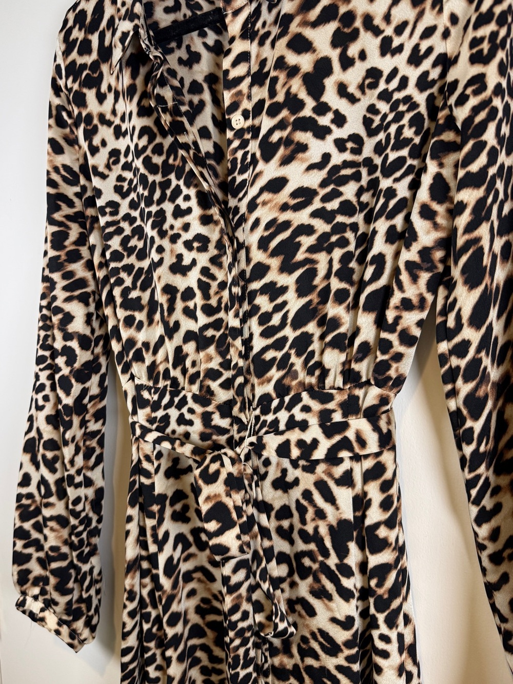 BCBGMaxAzria Leopard-Print Long Sleeve Maxi Shirt Dress Women’s Medium - Picture 5 of 7